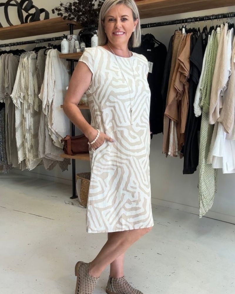 Nelia™ | Summer Dress with Round Neck and Beautiful Print